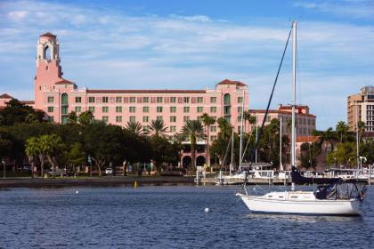 The Vinoy® Renaissance St. Petersburg Resort & Golf Club - image 1