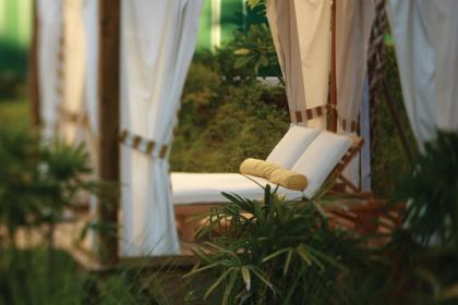 Key West Marriott Beachside Hotel - image 11