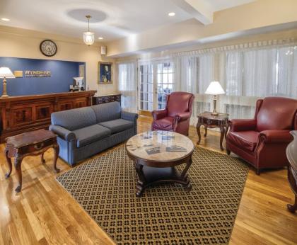 Club Wyndham Bay Voyage Inn - image 9