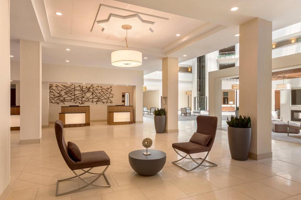 Embassy Suites Greenville Golf Resort & Conference Center - image 4