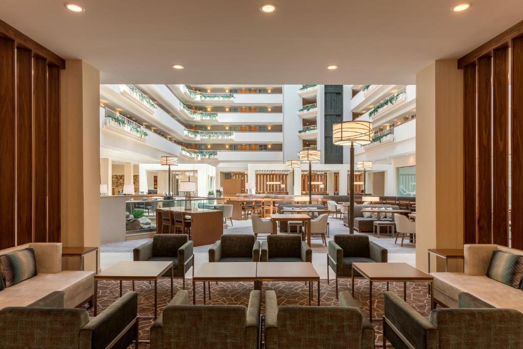 Embassy Suites Greenville Golf Resort & Conference Center - image 5