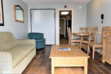 Monterey Bay Suites - image 17