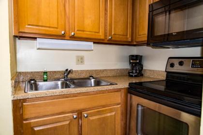 Monterey Bay Suites - image 3