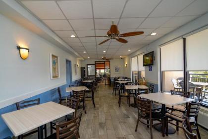 Monterey Bay Suites - image 5