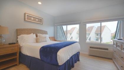 The Surf Club Resort - image 10