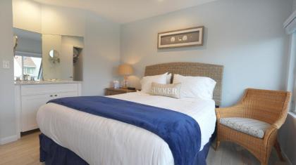 The Surf Club Resort - image 12