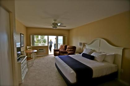 Shoreline Island Resort - Exclusively Adult - image 13