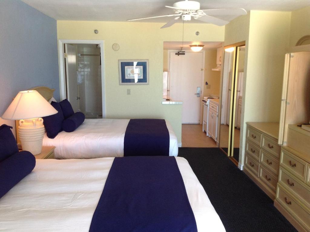 Shoreline Island Resort - Exclusively Adult - image 2