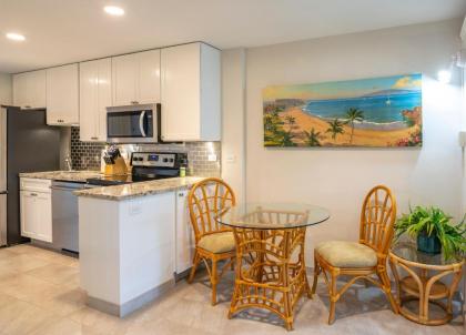 Napili Surf Beach Resort - image 14