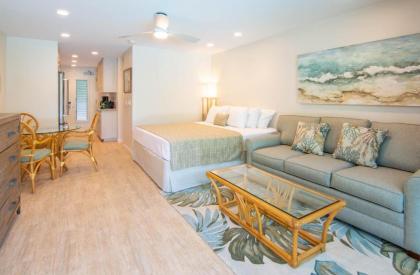 Napili Surf Beach Resort - image 19