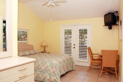Rock Lake Resort - image 19