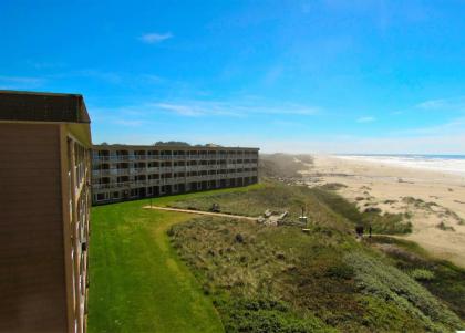 Driftwood Shores Resort - image 1