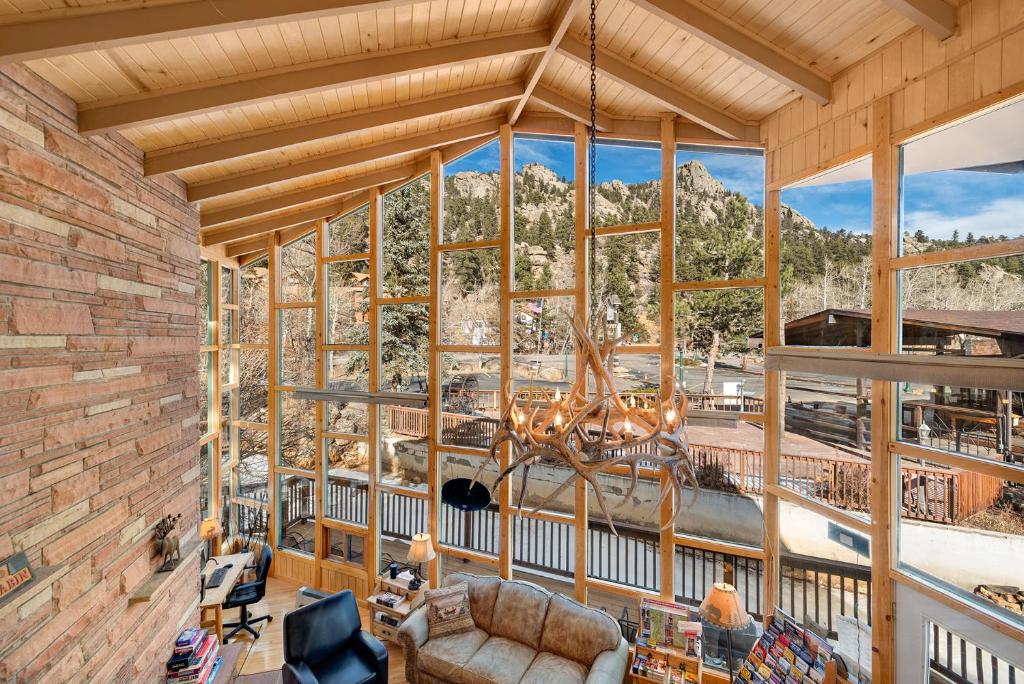 Nicky's Resort - main image
