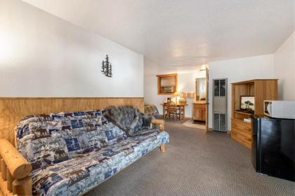 Nicky's Resort - image 16