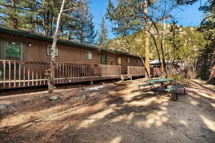 Nicky's Resort - image 2