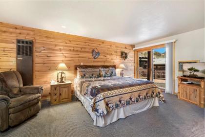 Nicky's Resort - image 7