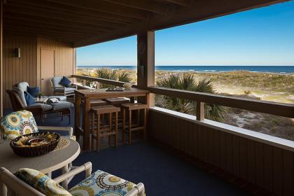 Hibiscus Oceanfront Resort - image 7