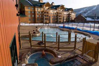 Hope Lake Lodge & Indoor Waterpark - image 10