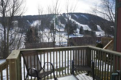 Hope Lake Lodge & Indoor Waterpark - image 4