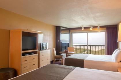 Hi Tide Oceanfront Inn - image 11