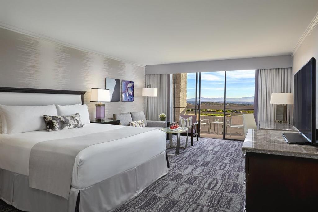 Loews Ventana Canyon Resort - image 2