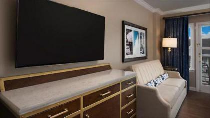 Disney's Yacht Club Resort - image 20