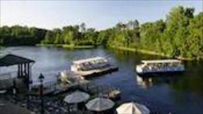Disney's Yacht Club Resort - image 6