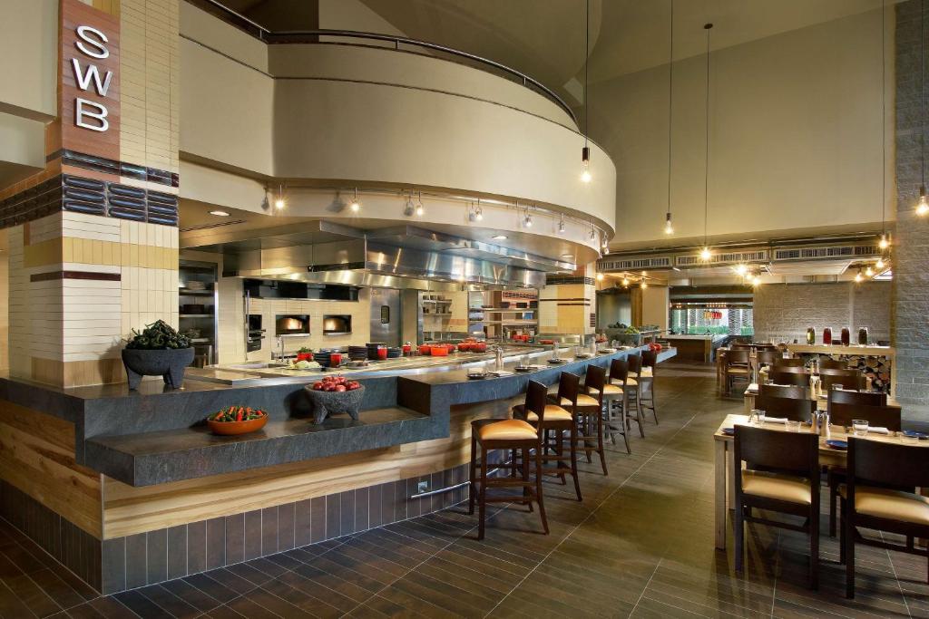 Hyatt Regency Scottsdale Resort and Spa - image 7