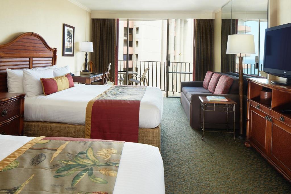 Outrigger Waikiki Beach Resort - image 2