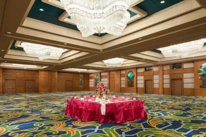 Moody Gardens Hotel Spa and Convention Center - image 10
