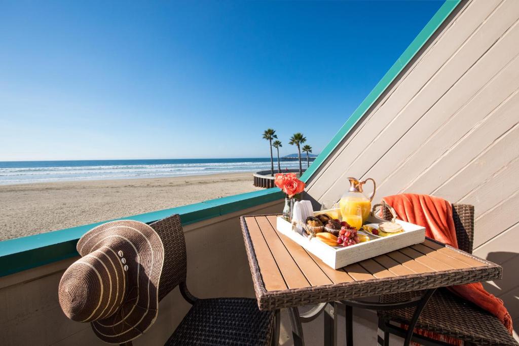 SeaVenture Beach Hotel - image 2
