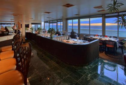 SeaVenture Beach Hotel - image 9