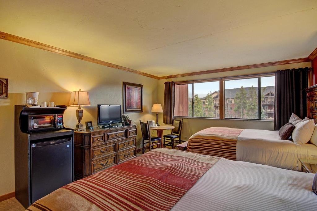 Beaver Run Resort - image 2