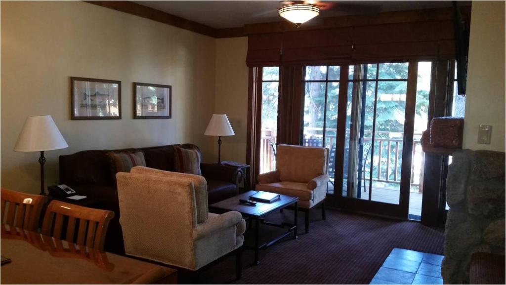 Hyatt Residence Club Lake Tahoe High Sierra Lodge - image 6