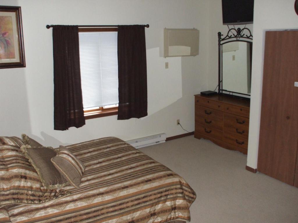 Caribbean Club Resort - image 4