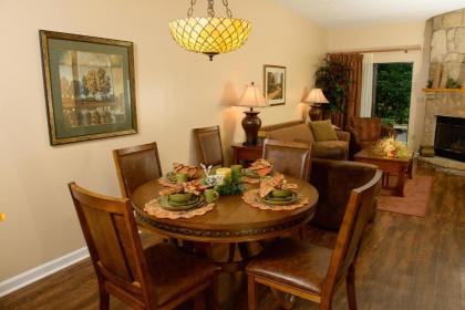 Gatlinburg Town Square by Exploria Resorts - image 20