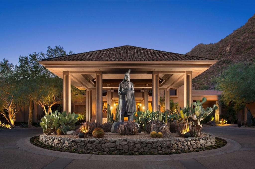 The Canyon Suites at The Phoenician a Luxury Collection Resort Scottsdale - image 3
