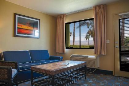 The Nautical Beachfront Resort - image 10