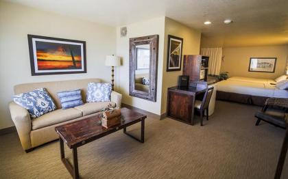 The Nautical Beachfront Resort - image 11