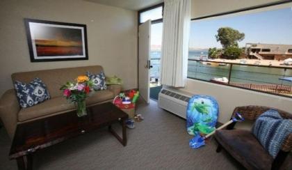 The Nautical Beachfront Resort - image 12