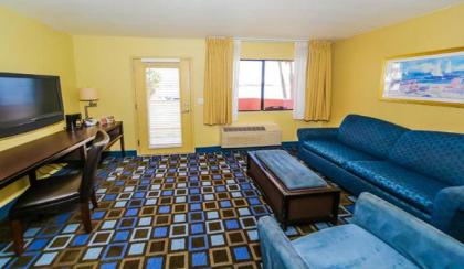 The Nautical Beachfront Resort - image 16