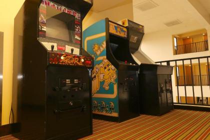 The Atrium Resort - image 8