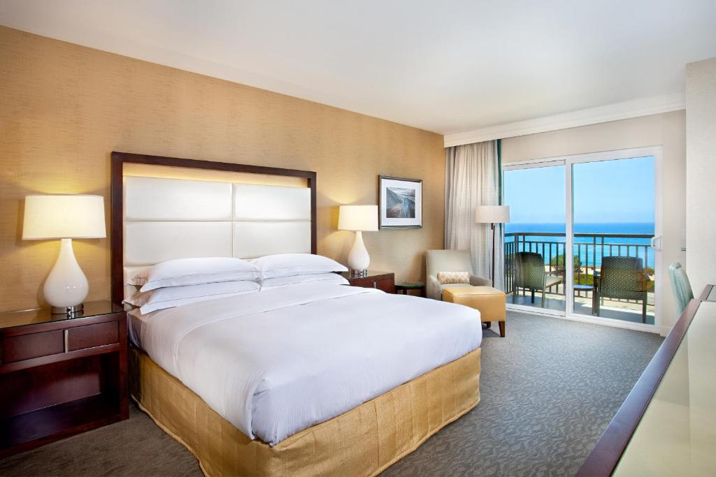 Cape Rey Carlsbad Beach A Hilton Resort & Spa - image 4