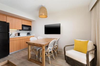 Sirata Beach Resort - image 7