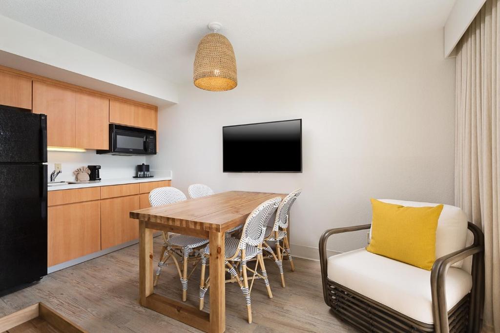 Sirata Beach Resort - image 7