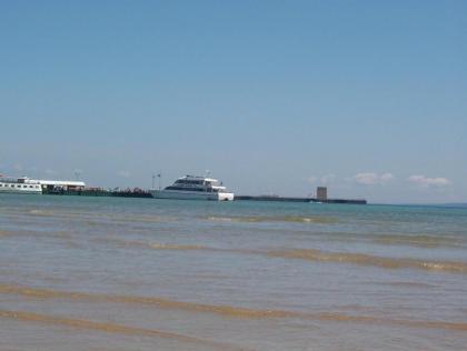 Mackinaw Beach and Bay Inn & Suites - image 12