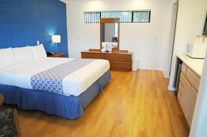 CCBC Resort Hotel - A Gay Men's Resort - image 13