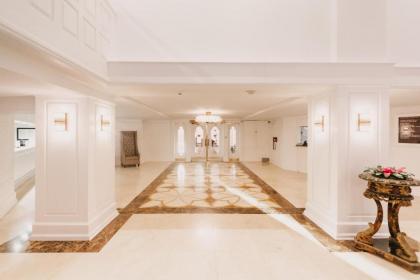 The Alexander All Suites Hotel - image 4