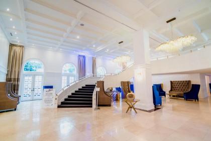 The Alexander All Suites Hotel - image 9