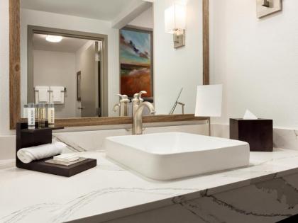 Buena Vista Suites - image 13